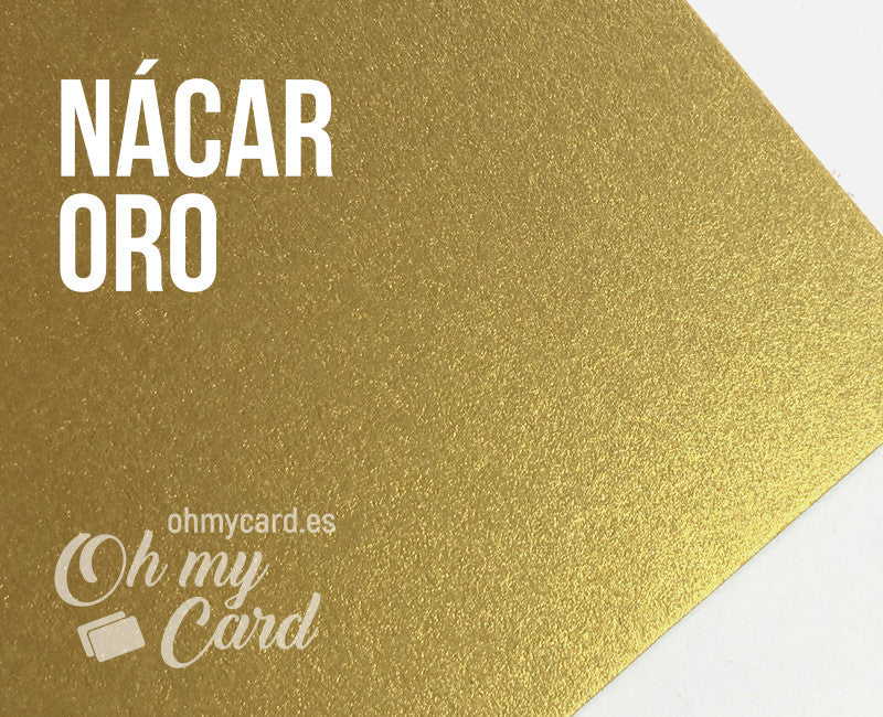 Tarjetas de visita en papel dorado