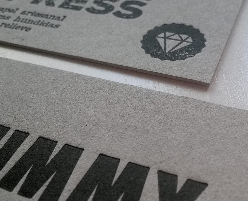 Tarjetas letterpress en papel grueso reciclado