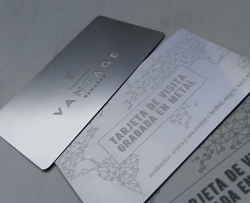 tarjetas metalicas plateadas grabadas impresas bajo relieve hundido acero inox inoxidable