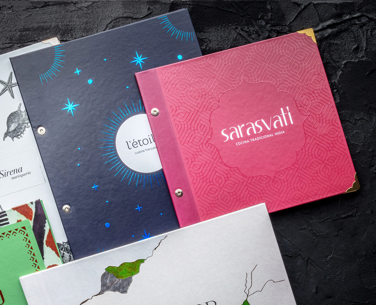 menu premium con esquinas doradas fabricacion a medida con logotipo