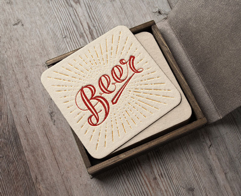 posavasos para bar con logotipo hundido letterpress golpe seco