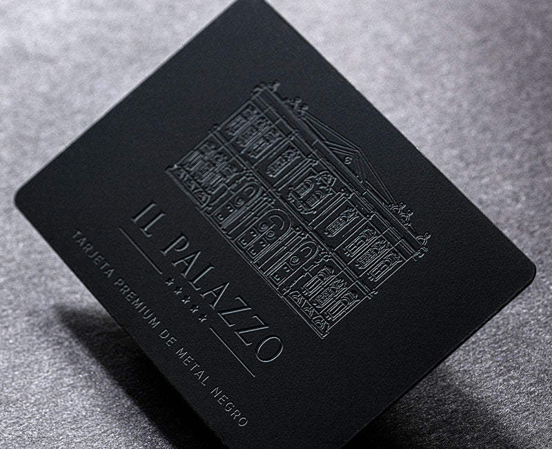 tarjetas metálicas de lujo muy exclusivas vip de metal negro con relieve en el logotipo
